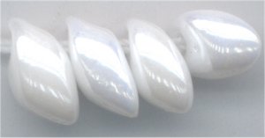 lma-0420 - 4x7mm Long Magatama - White Pearl Ceylon - (3 inch tube)