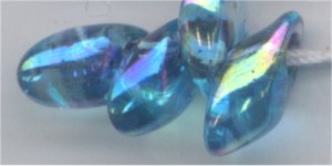 lma-2168 - 4x7mm Long Magatama - Noir Lined Aqua (tube)